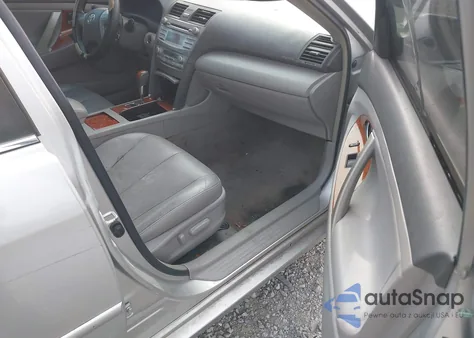 2009 Toyota Camry Xle V6 z USA, uszkodzony, nr VIN 4T1BK46KX9U592687